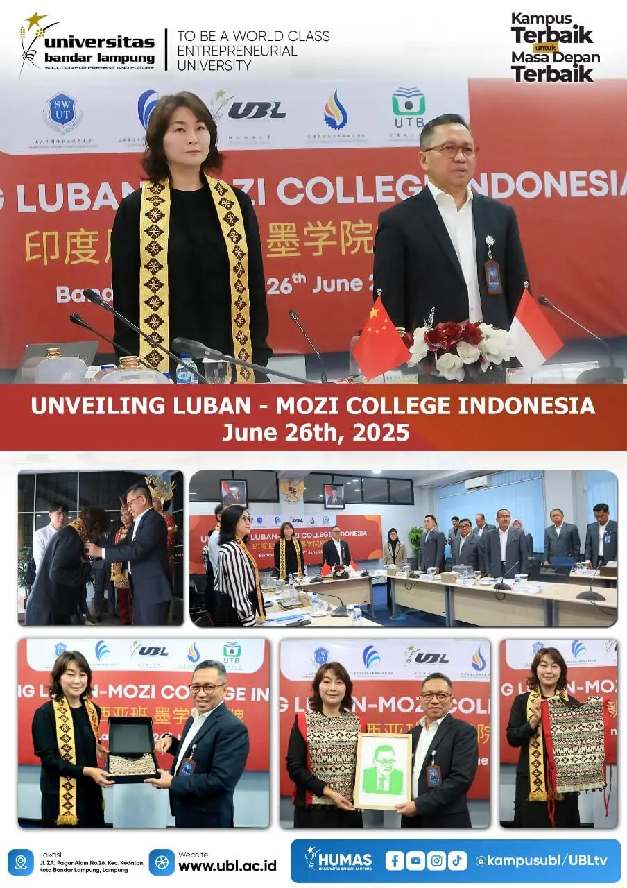 Penandatanganan dan penyerahan plakat penghargaan pada acara Unveiling Luban-Mozi College Indonesia